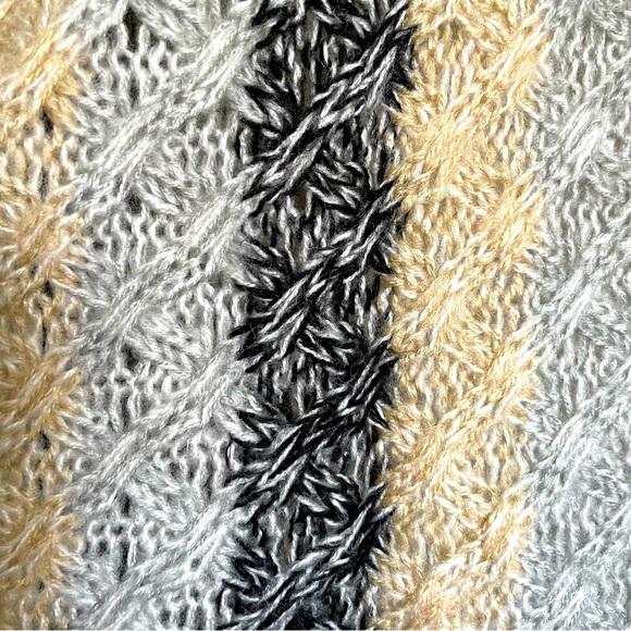 Women’s Do Everything in Love Knit Infinity Scarf - Grey/Cream - Picture 3 of 6